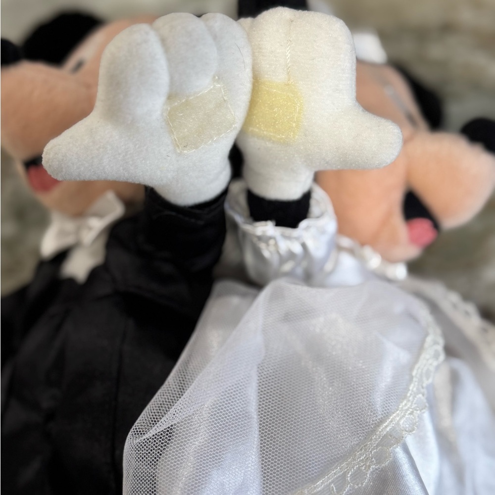 Disney 8” Plush Bridal Set Mickey & Mini Mouse - Picture 11 of 13